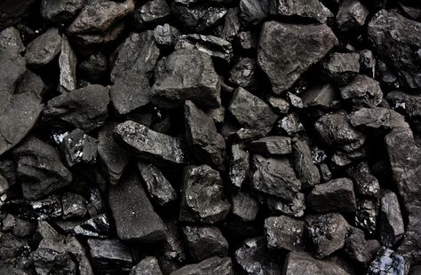 A collective ‘mountain of coal’ at U.S. plants, per report