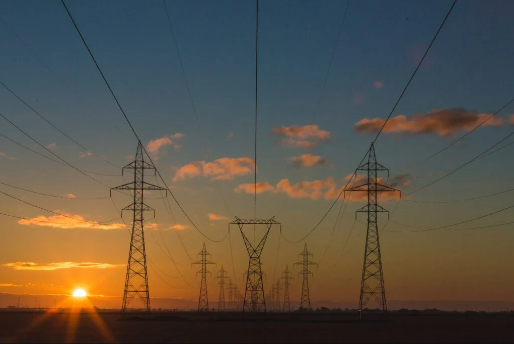 Construction costs for U.S. gas generation fell in 2022, while solar and wind construction costs rose slightly
